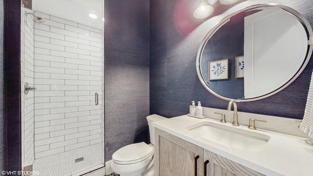 305 Briarwood Lane, Lincolnshire, IL 60069