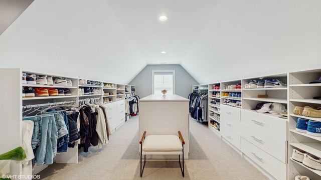 305 Briarwood Lane, Lincolnshire, IL 60069