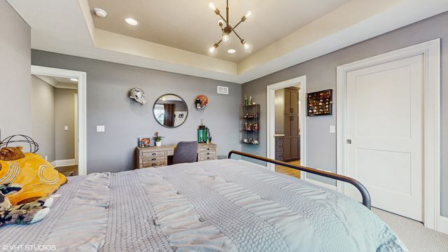 305 Briarwood Lane, Lincolnshire, IL 60069