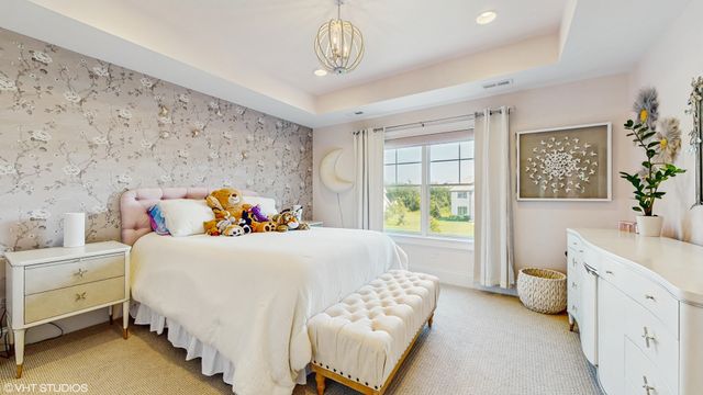 305 Briarwood Lane, Lincolnshire, IL 60069