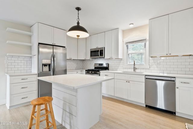 306 Pine Hills Drive, Wilmington, NC 28403