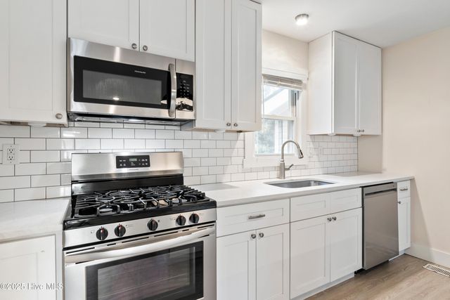 306 Pine Hills Drive, Wilmington, NC 28403