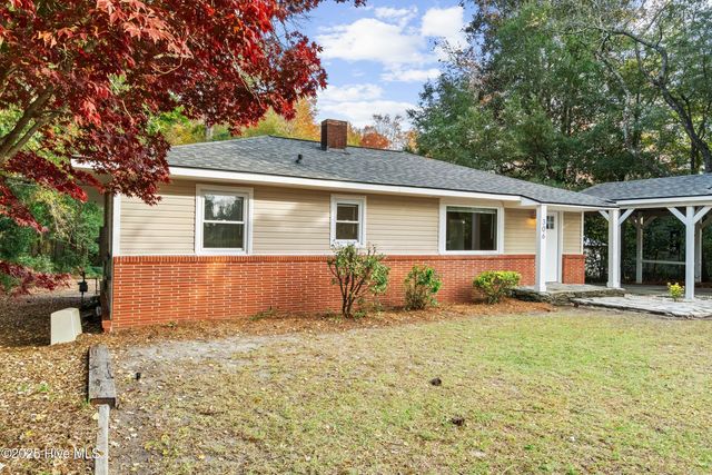 306 Pine Hills Drive, Wilmington, NC 28403