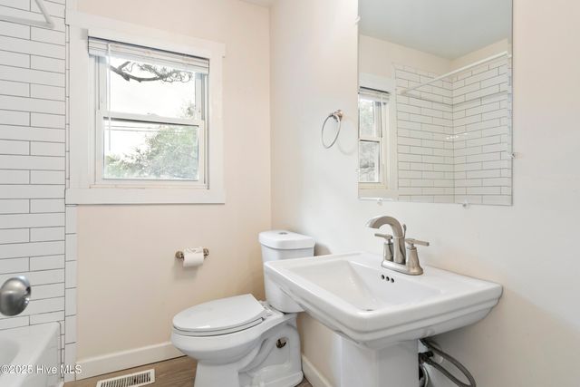 306 Pine Hills Drive, Wilmington, NC 28403