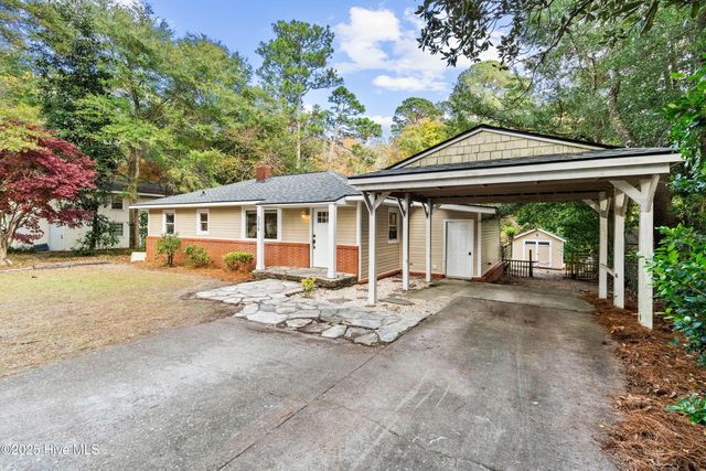 306 Pine Hills Drive, Wilmington, NC 28403