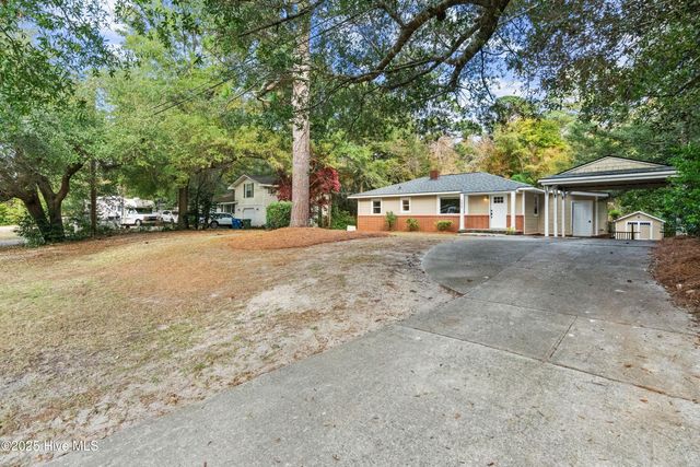306 Pine Hills Drive, Wilmington, NC 28403