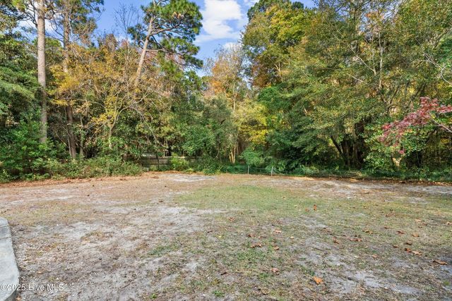 306 Pine Hills Drive, Wilmington, NC 28403