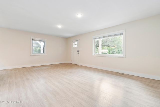 306 Pine Hills Drive, Wilmington, NC 28403