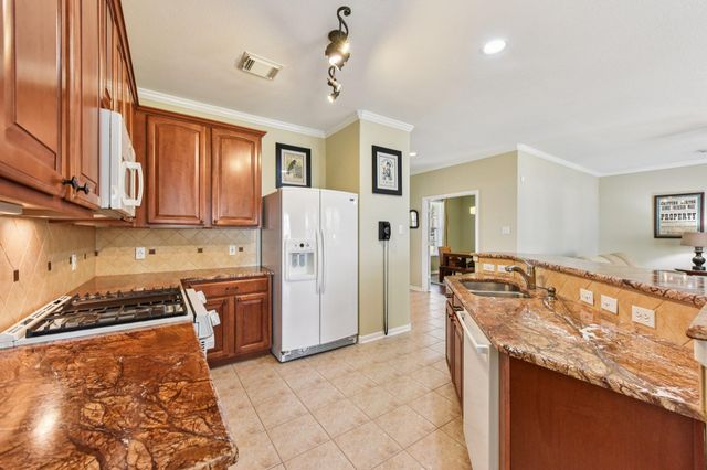 9100 Wampton WAY, Austin, TX 78749