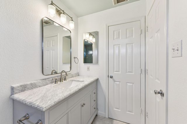 9100 Wampton WAY, Austin, TX 78749