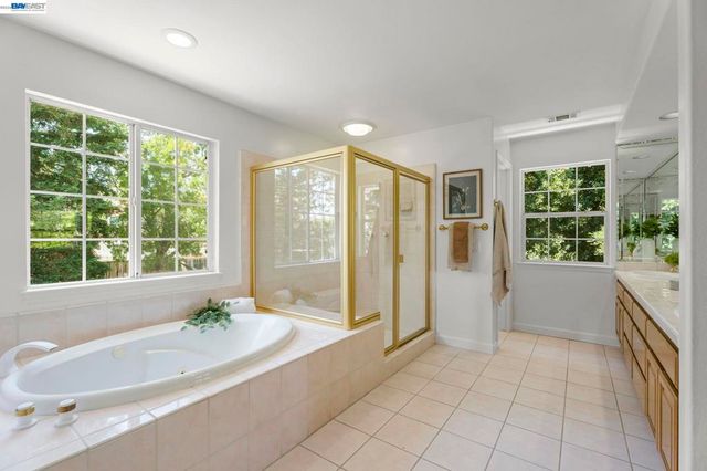 313 Diamond Ct, Pleasanton, CA 94566