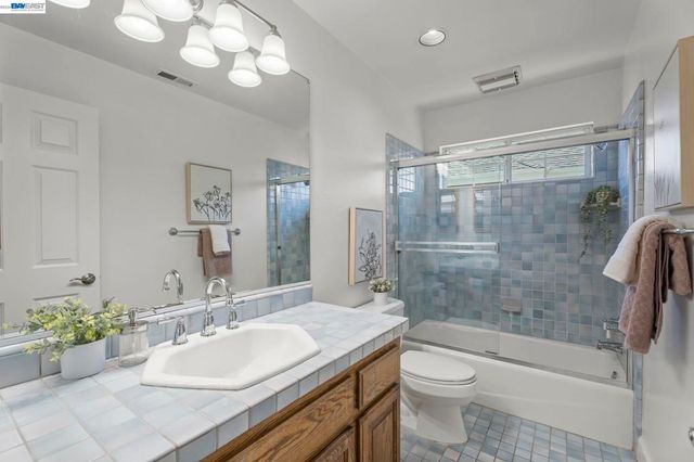 313 Diamond Ct, Pleasanton, CA 94566