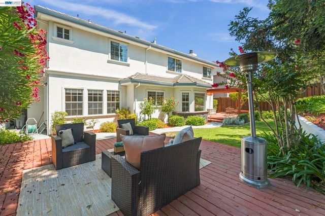 313 Diamond Ct, Pleasanton, CA 94566