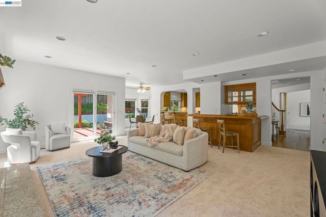 313 Diamond Ct, Pleasanton, CA 94566