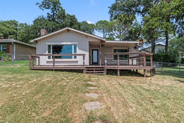 179 Autumn Wood Trail, Gun Barrel City, TX 75156