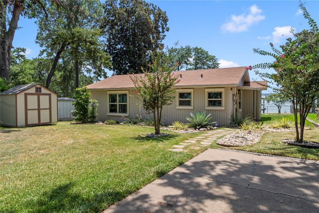 179 Autumn Wood Trail, Gun Barrel City, TX 75156