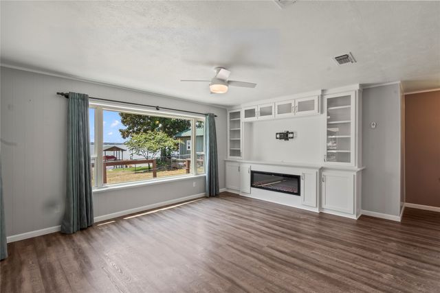 179 Autumn Wood Trail, Gun Barrel City, TX 75156