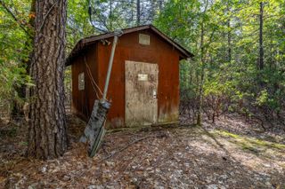 305 Floyd Lane, Cave Junction, OR 97523