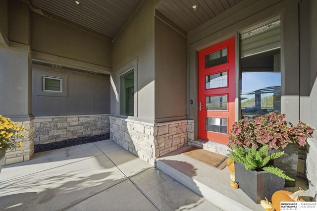 6410 Eureka Drive, Lincoln, NE 68516