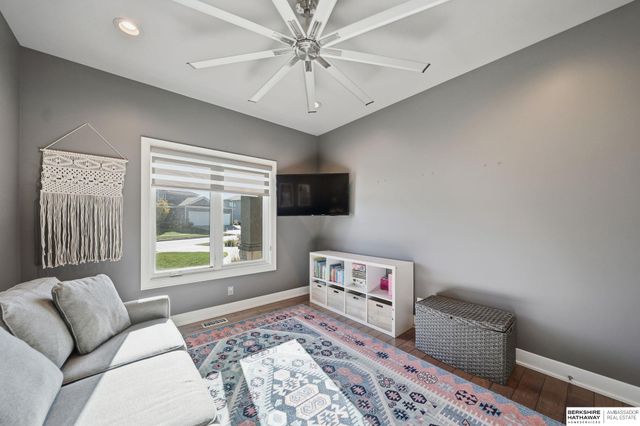 6410 Eureka Drive, Lincoln, NE 68516