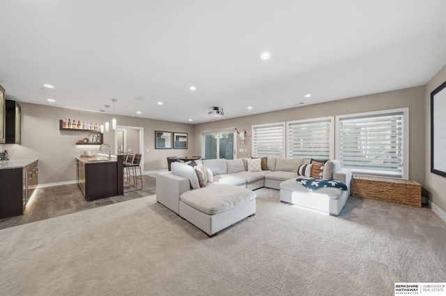 6410 Eureka Drive, Lincoln, NE 68516