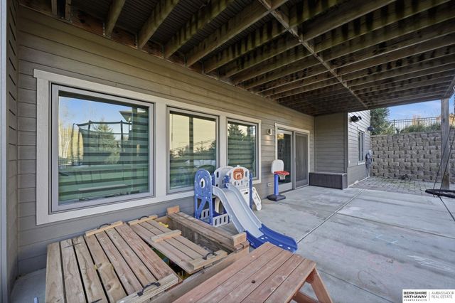 6410 Eureka Drive, Lincoln, NE 68516