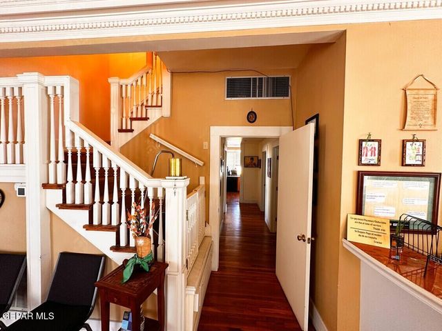 1700 N MESA Street, El Paso, TX 79902