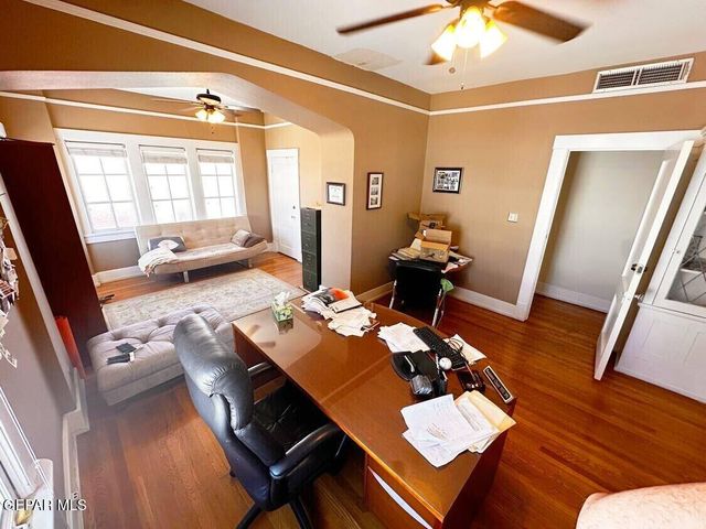 1700 N MESA Street, El Paso, TX 79902