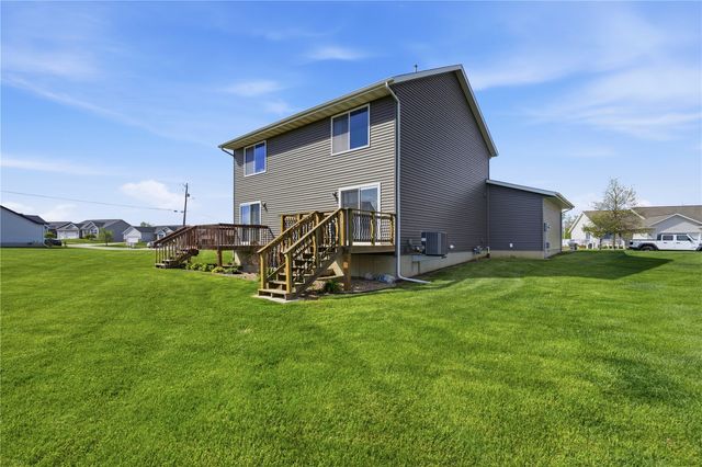 3104 Blackberry Circle SW, Cedar Rapids, IA 52404