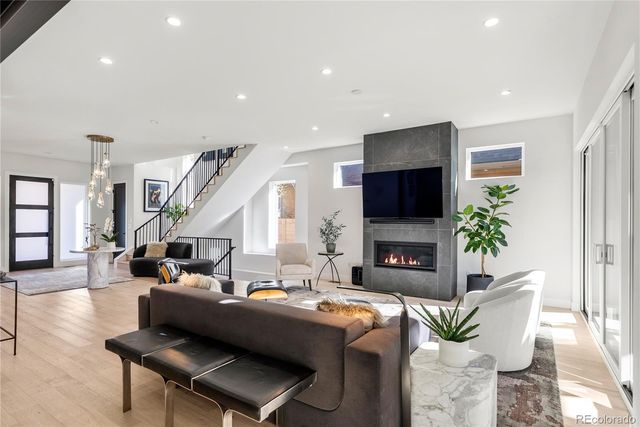 1983 S Saint Paul Street, Denver, CO 80210