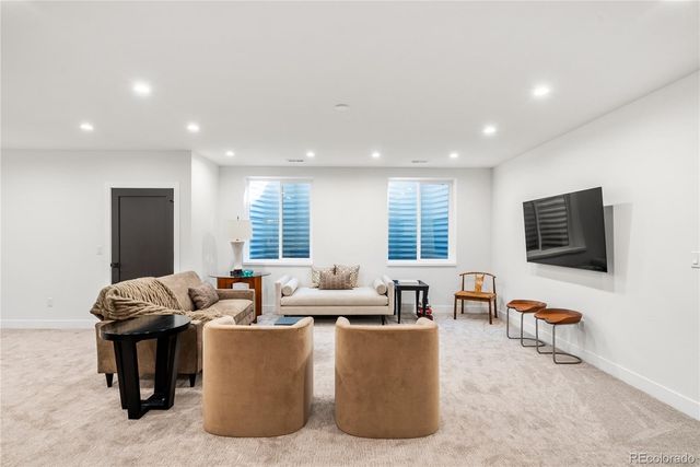 1983 S Saint Paul Street, Denver, CO 80210