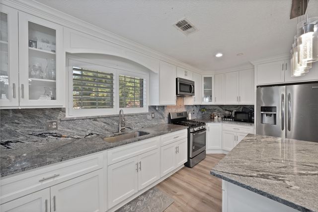 3101 Silver Creek Drive, Mesquite, TX 75181