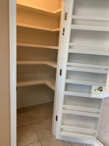 6002 Nutcracker Drive, Granbury, TX 76049