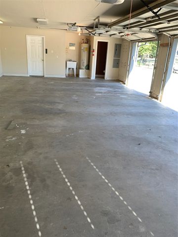 6002 Nutcracker Drive, Granbury, TX 76049