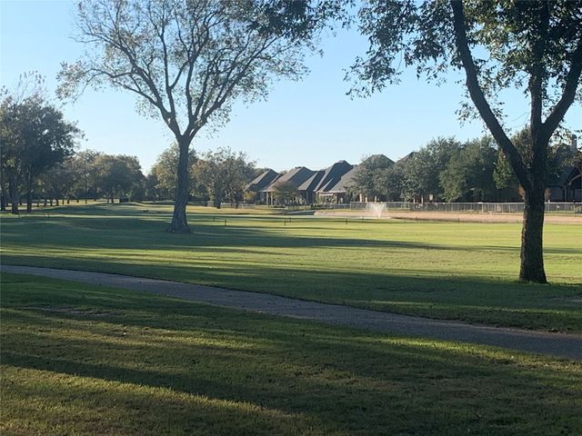 6002 Nutcracker Drive, Granbury, TX 76049