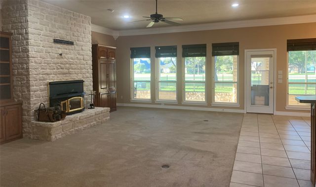 6002 Nutcracker Drive, Granbury, TX 76049