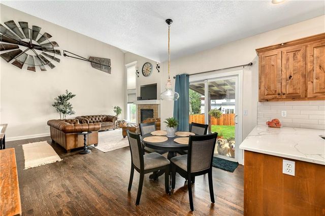 34541 W 83rd Street, De Soto, KS 66018