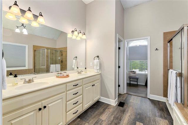 34541 W 83rd Street, De Soto, KS 66018