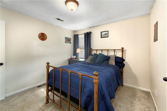 34541 W 83rd Street, De Soto, KS 66018