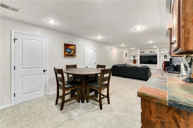 34541 W 83rd Street, De Soto, KS 66018