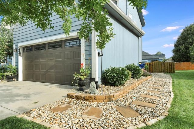 34541 W 83rd Street, De Soto, KS 66018