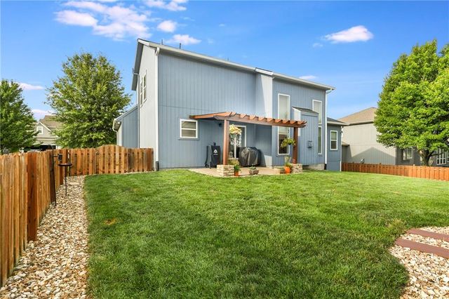 34541 W 83rd Street, De Soto, KS 66018