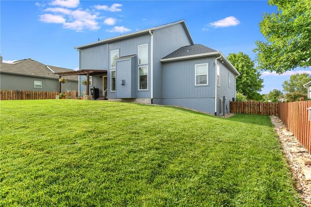 34541 W 83rd Street, De Soto, KS 66018