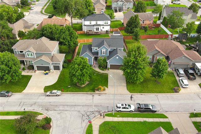 34541 W 83rd Street, De Soto, KS 66018