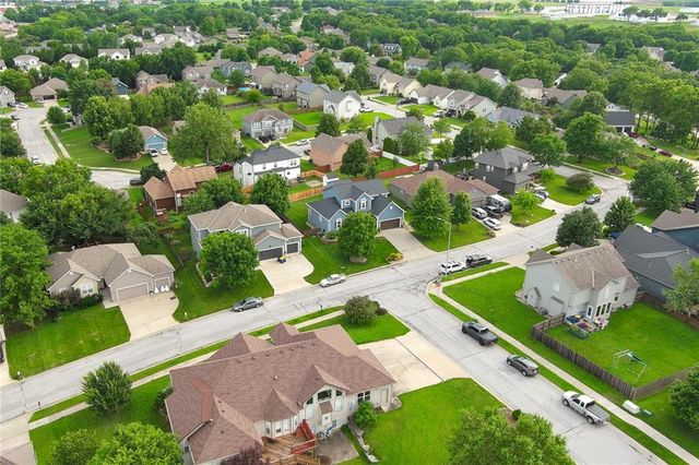 34541 W 83rd Street, De Soto, KS 66018