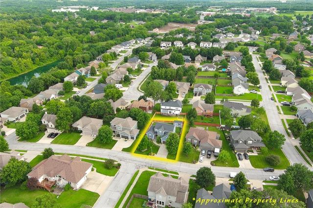 34541 W 83rd Street, De Soto, KS 66018