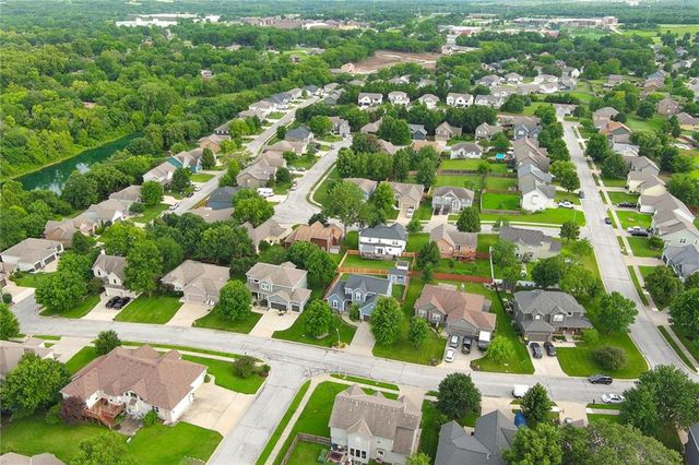 34541 W 83rd Street, De Soto, KS 66018