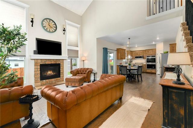 34541 W 83rd Street, De Soto, KS 66018