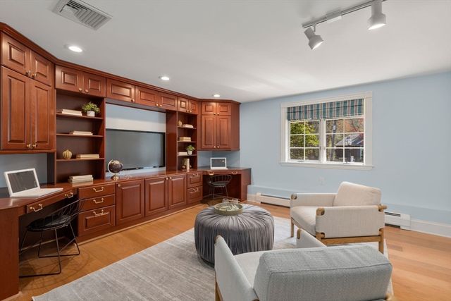 13 Cot Hill Road, Bedford, MA 01730