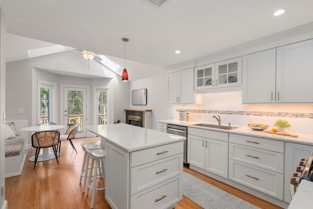 13 Cot Hill Road, Bedford, MA 01730